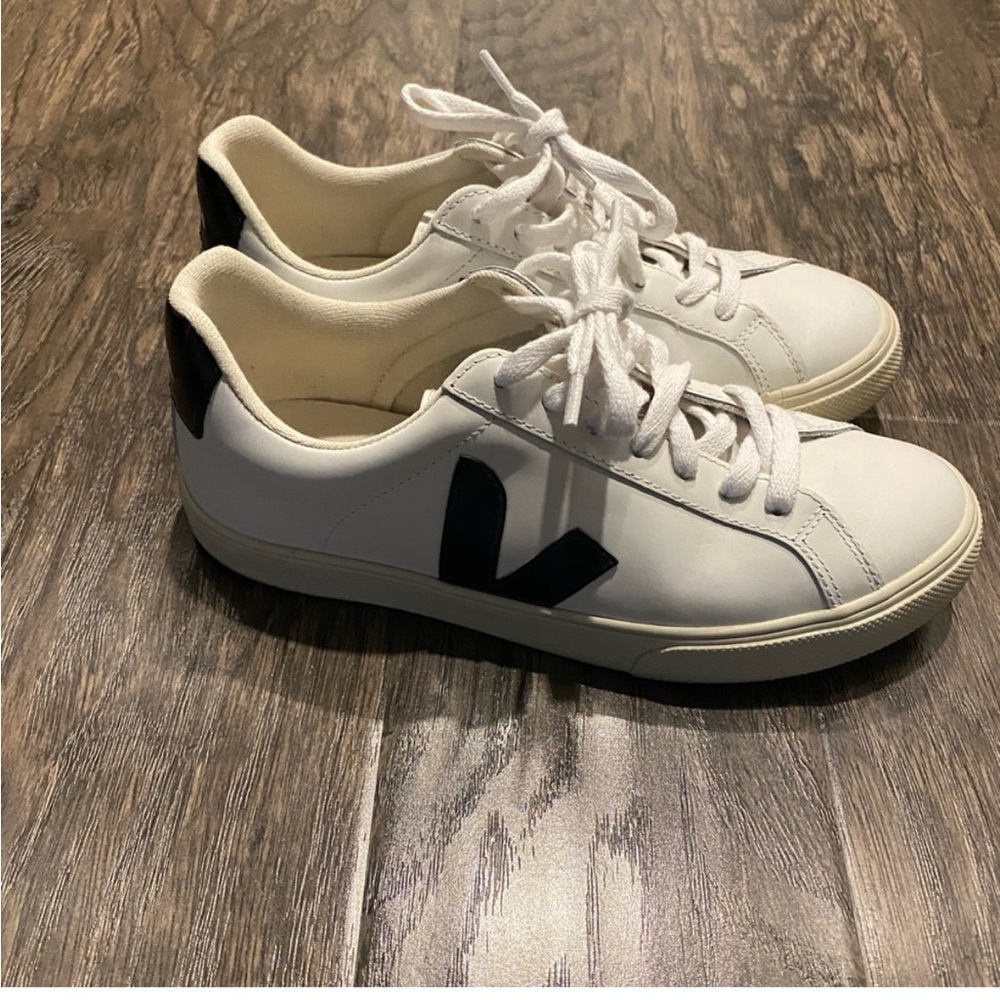 Veja Sneakers